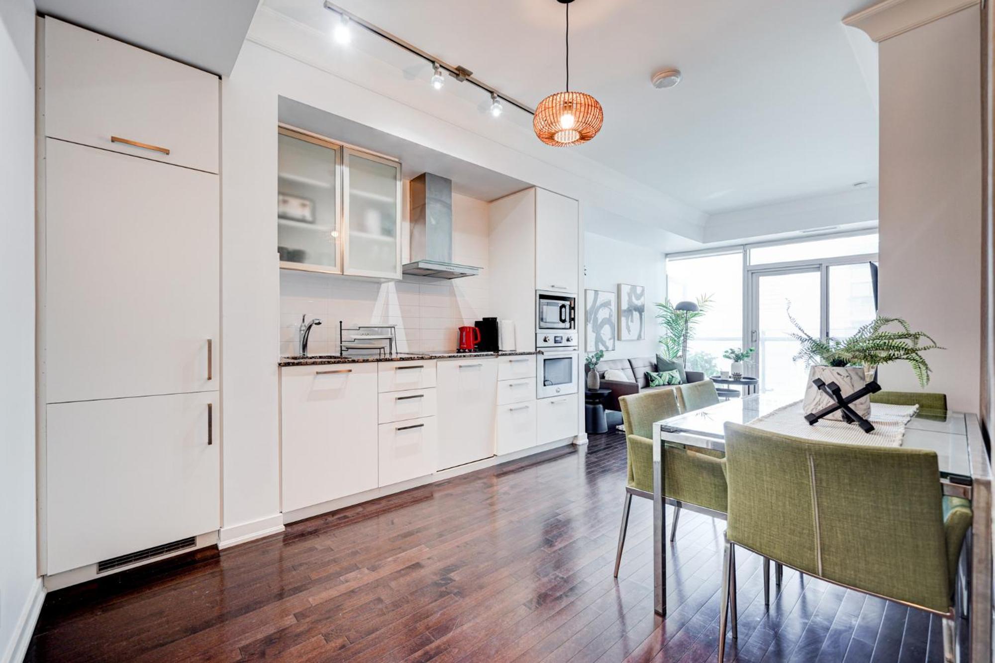 טורונטו Skytree - Modern Rusty Condo Close To Union Station In Heart Of Downtown מראה חיצוני תמונה
