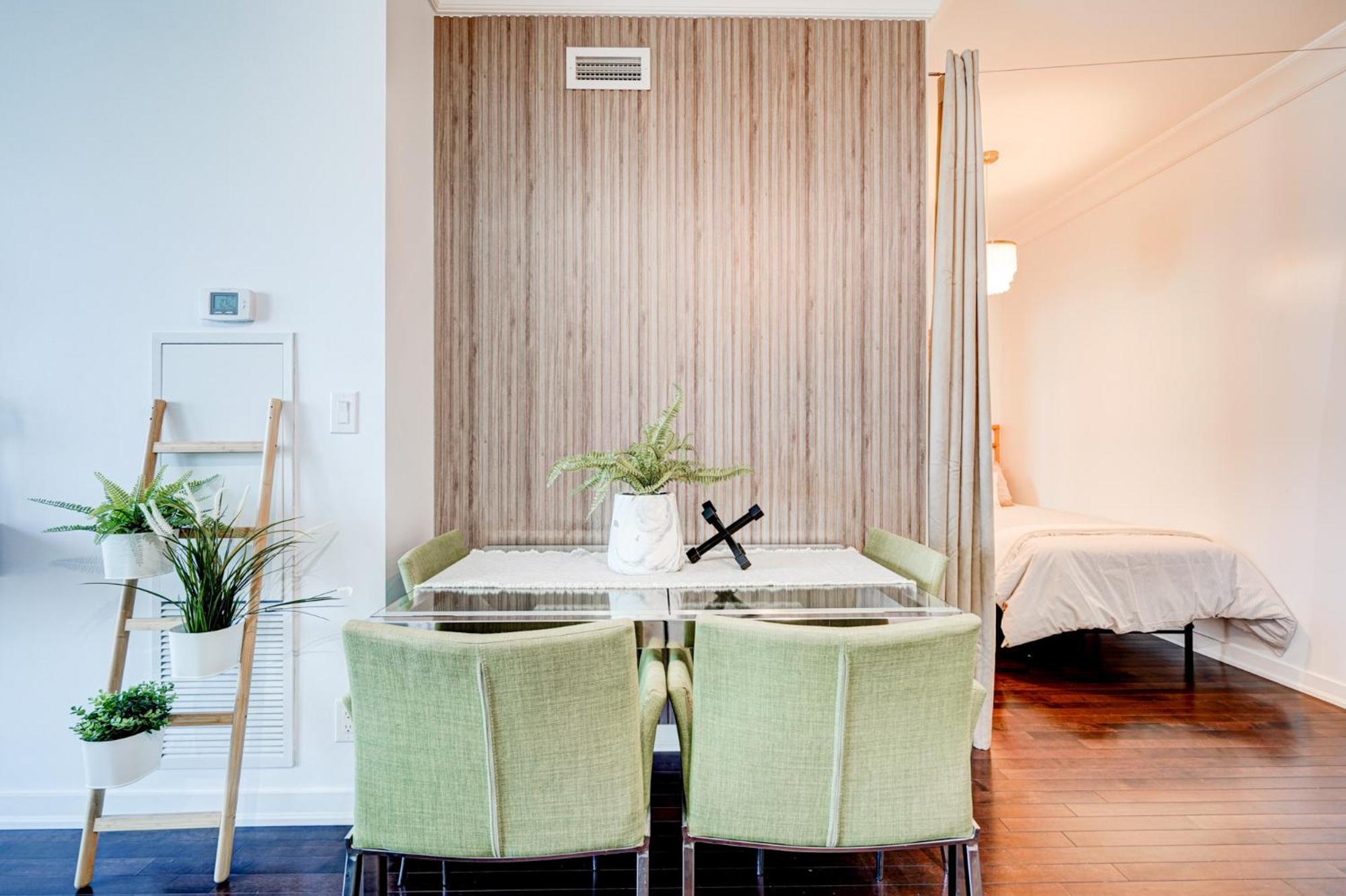 טורונטו Skytree - Modern Rusty Condo Close To Union Station In Heart Of Downtown מראה חיצוני תמונה